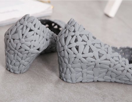 四五十岁妈妈别穿高跟鞋，这10时髦女鞋，走多远都舒适养脚