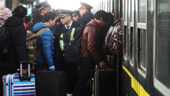  「炸锅」火车司机晒工资条：工资是“高”，但太辛苦，网友评论