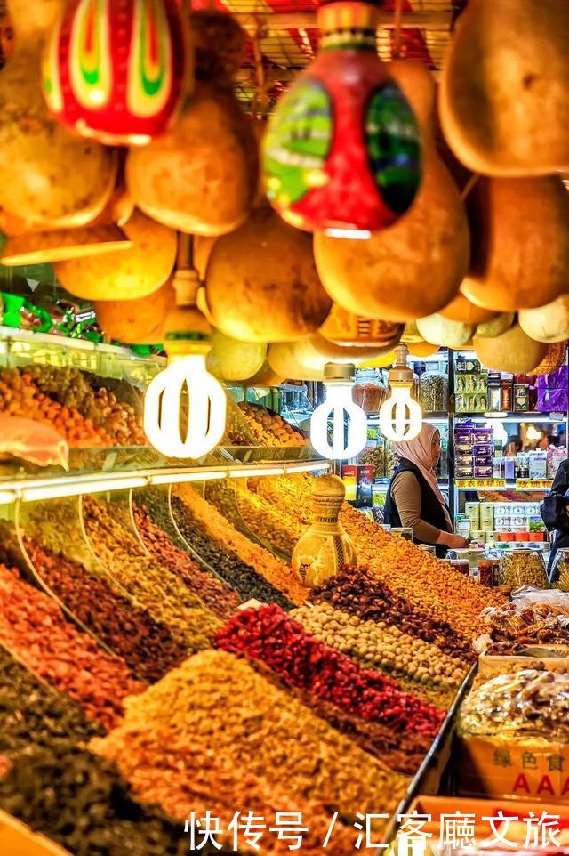 这条自驾线路,不仅串起了南疆和北疆,更藏着最美的中国秋天