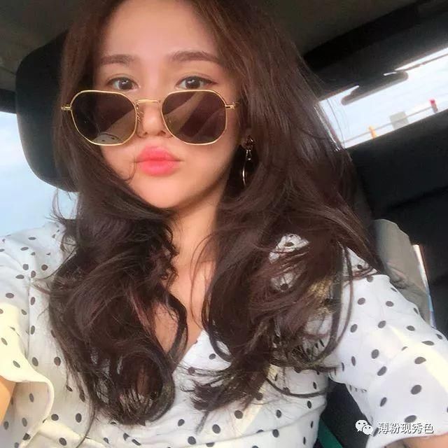 韩国美人店主Kim Pro的妖娆身段最新ins社交媒体个人照片