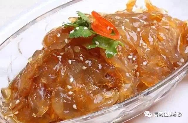 辟谣！青岛海边僧帽水母致人死是假的