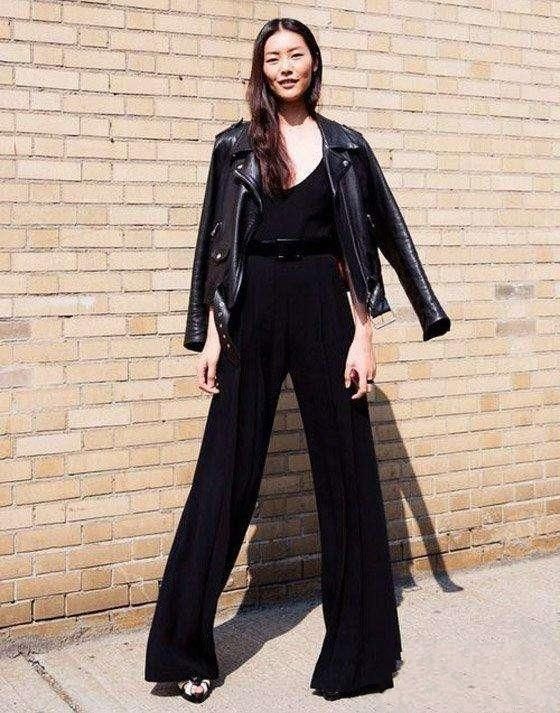 刘雯穿牛仔裤现身,可明显的三角区让人无法直视,网友:我瞎了!