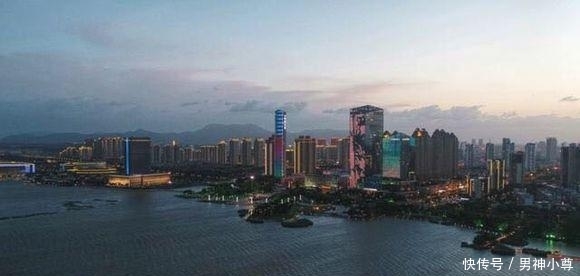  张家港@当年无锡为什么要弃张家港而择宜兴？