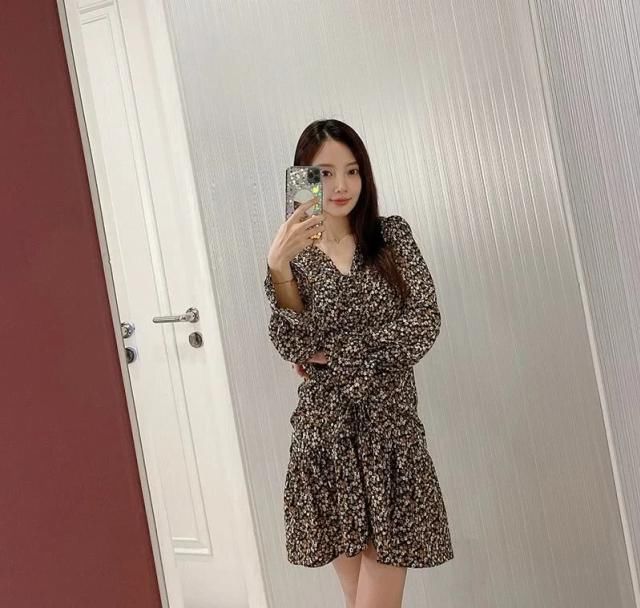  『连衣裙』服了李小路，连显显老的小雪花裙都能搭出18岁的样子，全靠长相在撑