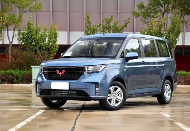 最多■又一款廉价实用的好车，最多能拉8个人，行李箱4102L，6.48万起步
