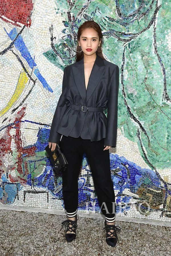 有多少人不信杨丞琳这是素颜？她本人是这样挨个怼质疑评论的！