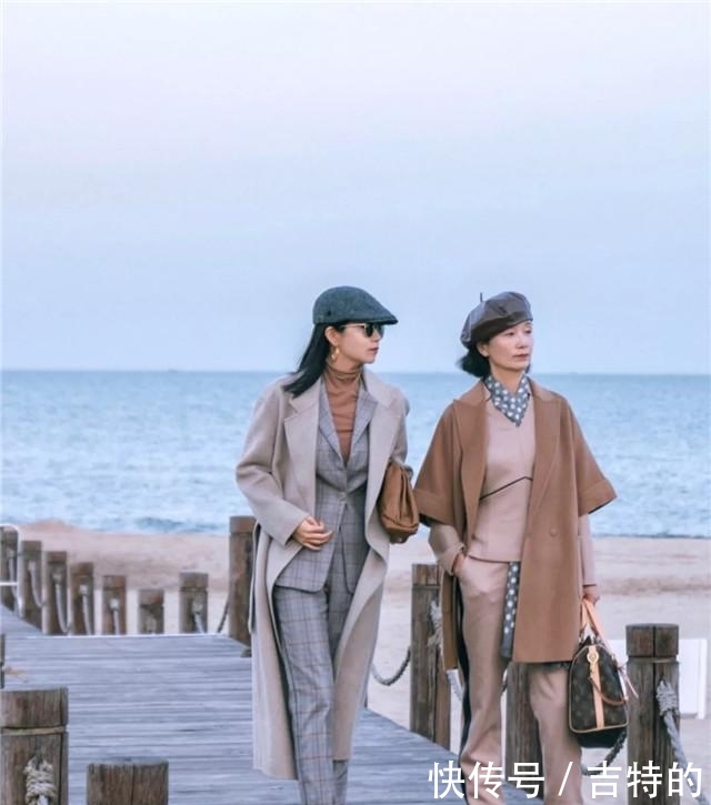  『女人』真正见过世面的女人，穿大衣很少配打底裤，看三木妈妈就知道了！