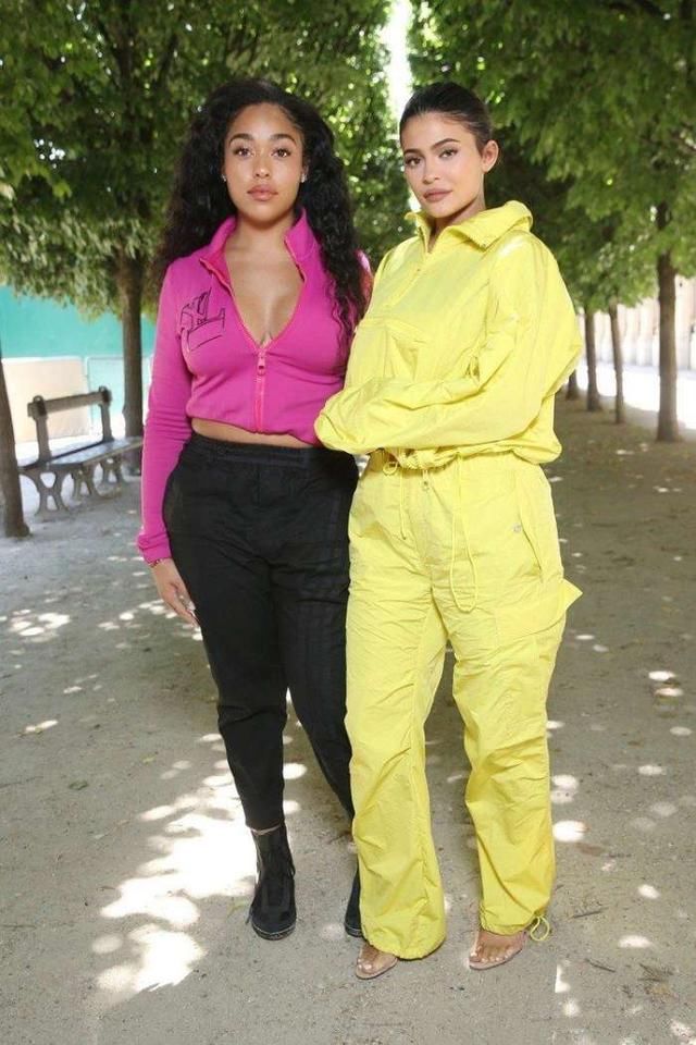 史上最难穿的黄色火了！从梅根、凯特王妃、蔡依林到辣模都能驾驭