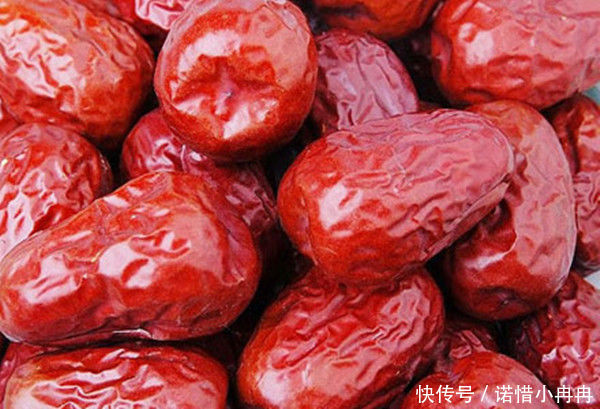  「根部」蒲公英泡水去肝火，叶子和根哪个好？二者功效各不同，您选对了？