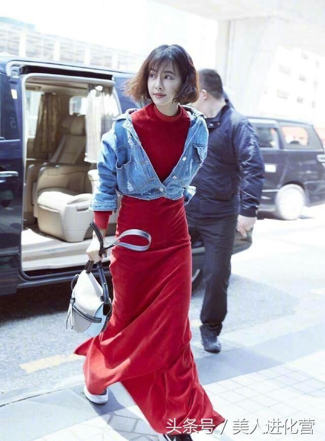 热巴真是太适合杜嘉班纳了，雍容华贵的风格一般人驾驭不了