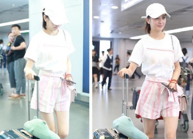 佟丽娅来了，要是有这样的腿，夏天我也这样穿!