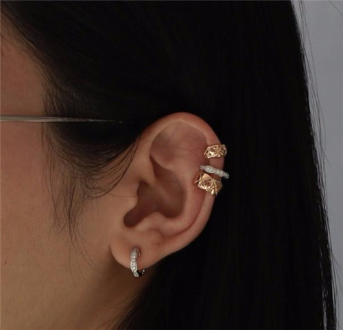 奚梦瑶一身穿搭45万，网友：穿出了45块的感觉