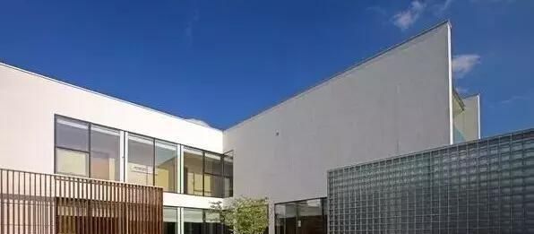  豪宅：长见识！上海真正的富豪都住这儿 马云的豪宅848㎡占地近3