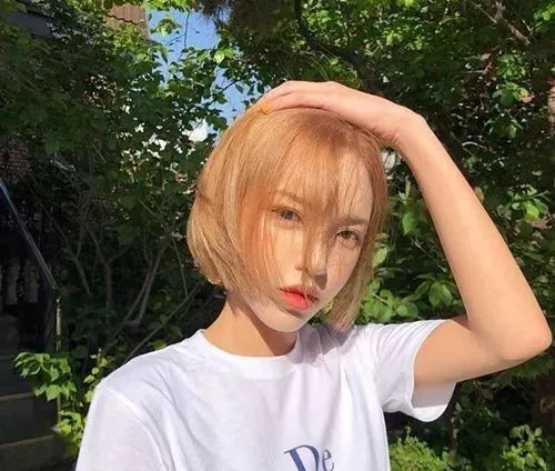 上海新东方盛大举办美食嘉年华 美食的诱惑让他