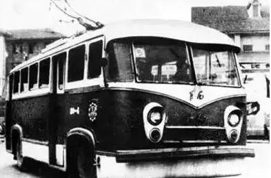 70年代，解放碑还是最高的建筑——老照片上的重庆记忆