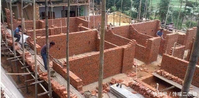  非农户口人员：非农户口翻建自己的老房子，已经建完了，会被强