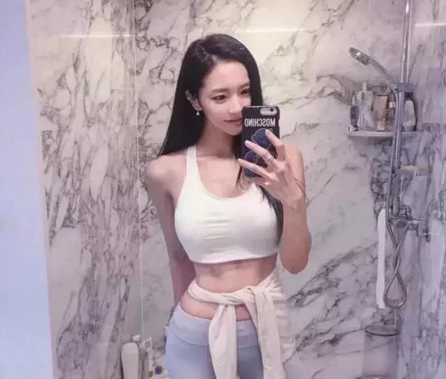 比基尼健身女神，中国版李燕花惊艳全场！