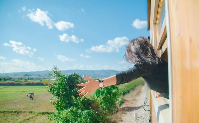 一出门旅游就疯狂发朋友圈的人，究竟是炫耀还是自卑？