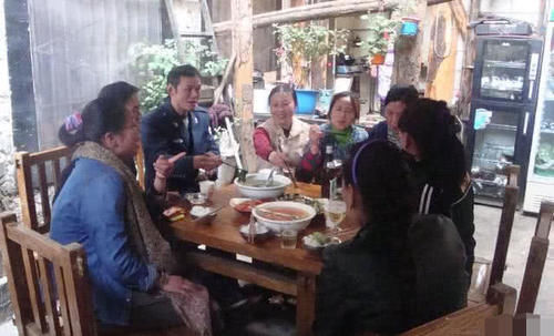 留意川藏线上点餐那些坑:一餐可能吃掉一个月生活费!