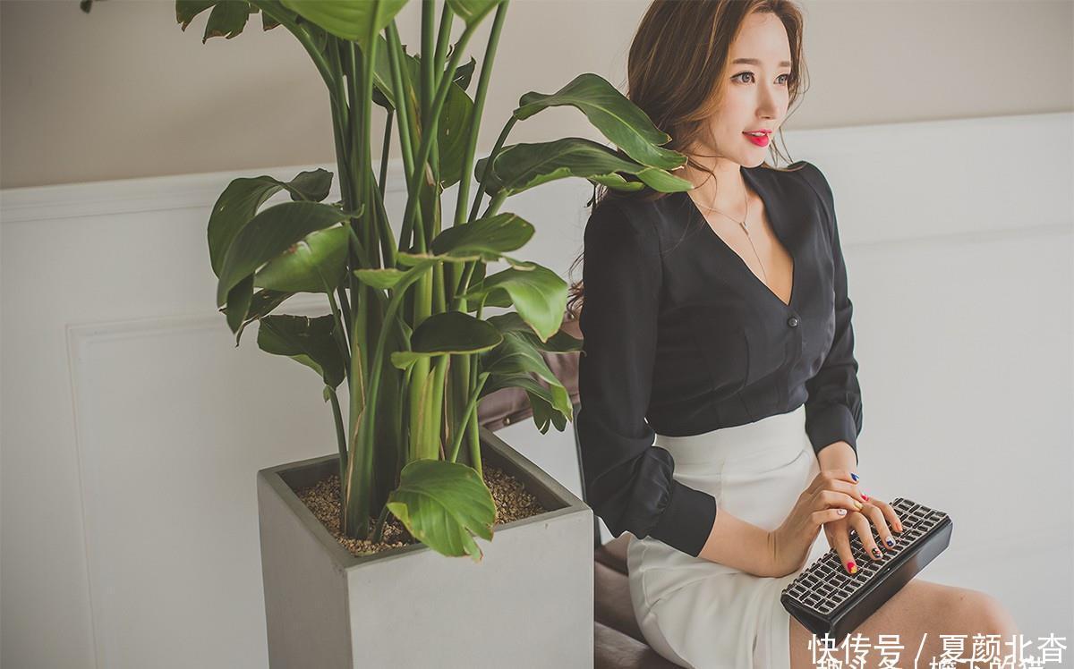  『感觉』李妍静-职场白领风V领薄纱衣裙鉴赏