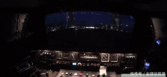 为什么火车深夜可以继续行驶，高铁却不行？乘务员透露背后的原因