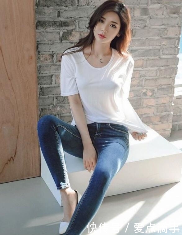 「 美女」呈现出女神的甜美感！，精致有型的牛仔裤美女