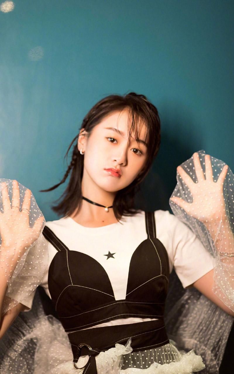 袁冰妍性感优雅活动写真图片