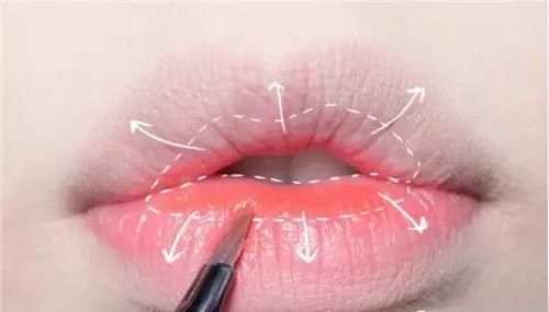 美人计｜高贵妃，你的咬唇妆是喝了一口血吗？！