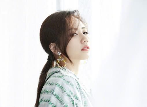 终于明白她为什么会一直不红了！一双“死鱼眼”根本让人没法喜欢