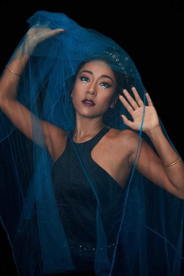 范冰冰太过分了！穿的黑色的裙子没能盖住 网友：画面不忍直视！