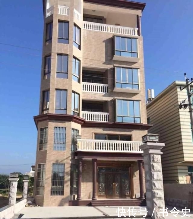  本来@本来是在农村盖别墅, 结果建成当地奇葩建筑