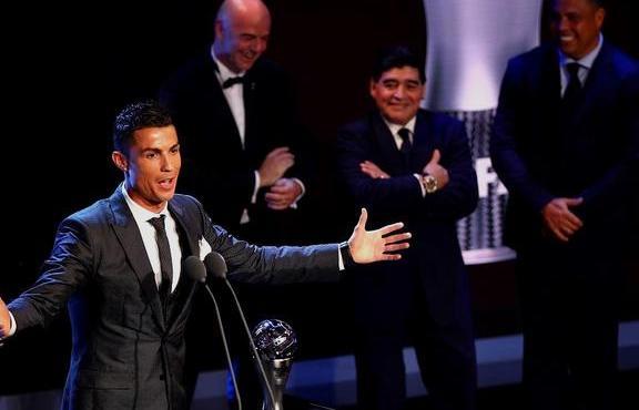 胸怀宽广！梅西决定参加世界足球先生颁奖礼，尽管他没入围前三