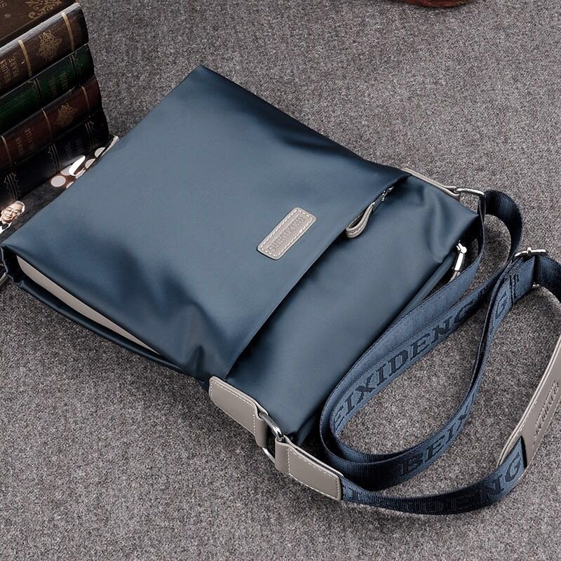 到成都才知道，整条街男女都挂“万向包”，霸气拉风，上街忒拉风