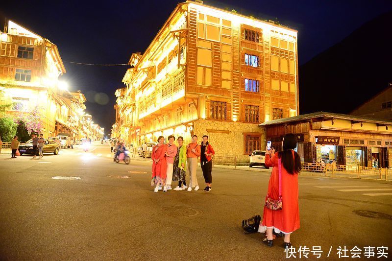 四川甘孜红军长征走过的地方磨西镇