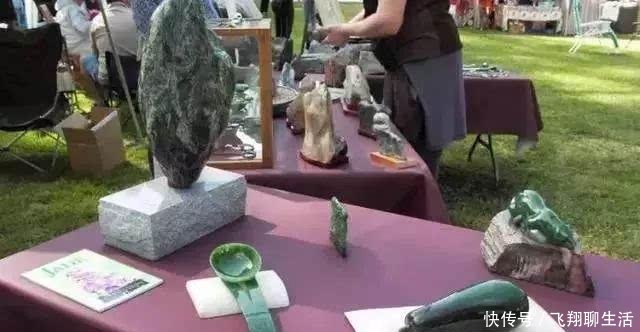  「玉石」谁说老外不玩奇石, 看看国外的石头市场是啥样!
