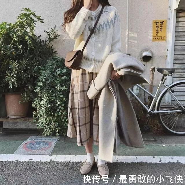  气质■气质的人都在穿半身裙，这样搭配起来，才足够的时髦！