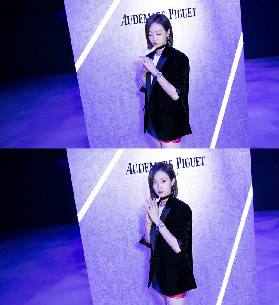 宋茜黑西装配短裙攻气十足 秀2米美腿性感迷人