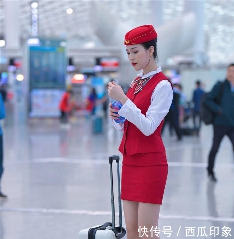 『 迷人』美丽的空姐，靓丽迷人，职业装的魅力