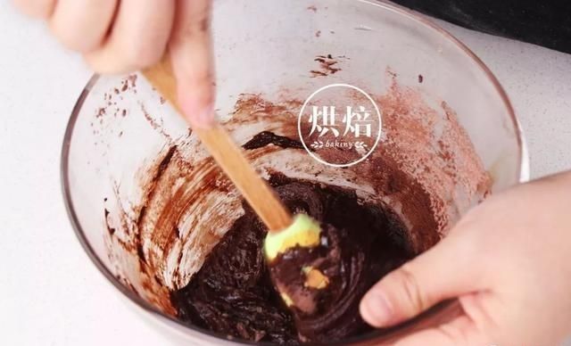  『蛋糕』印花蛋糕卷太难？教你一招简单做出美美的内花蛋糕卷 切开见惊喜