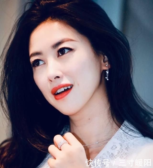 精英律师栗娜主演