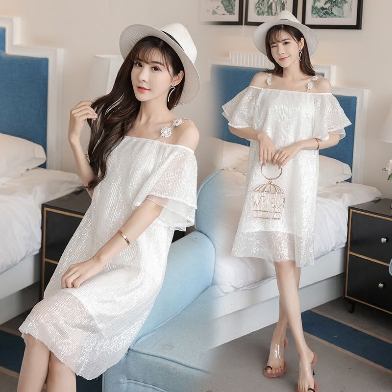 泳衣扔了吧!学学海边小姐姐穿“亮丝裙”，轻松迷倒一大片