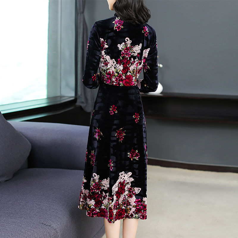 真没想到，今年的“妈妈装”真漂亮，穿上优雅更显嫩美