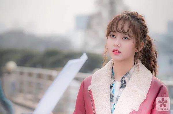 发型|从上世纪80年代的港风到如今的娱乐圈,杨幂的羊毛卷发真的