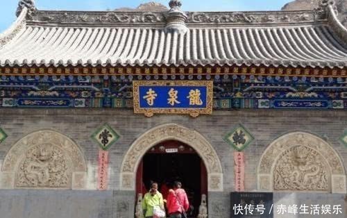 中国最厉害的佛寺，大量名校高材生在此出家，因名字简单总被混淆