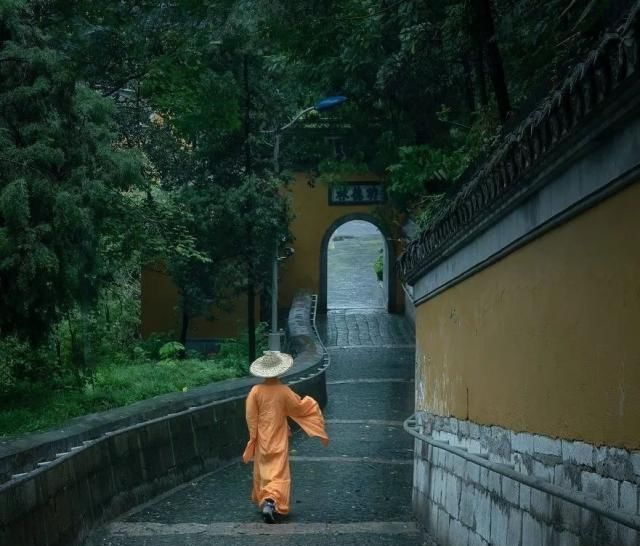 比成都安逸，比苏杭秀美，倦了就去小住几天