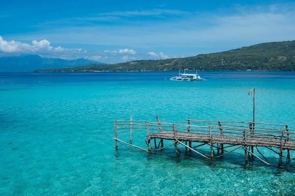 “廉价版”的马尔代夫，海水堪比翡翠，你去过吗？