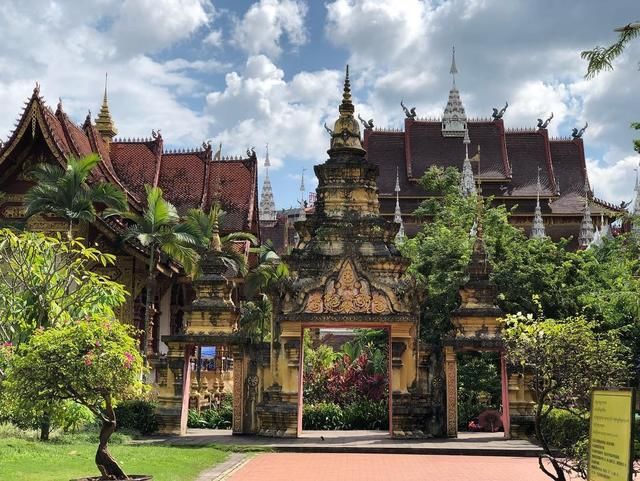 是什么魅力让这么多人自驾去西双版纳过春节，看了你就知道！