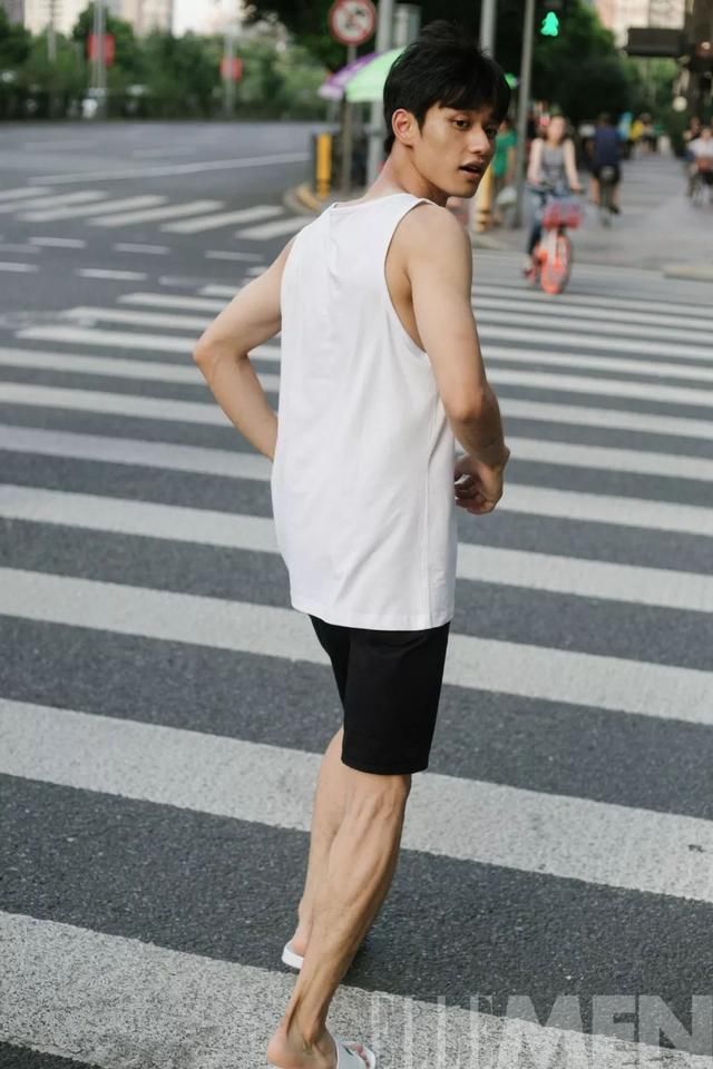 实测：穿背心短裤去高级餐厅，会被轰出来吗？