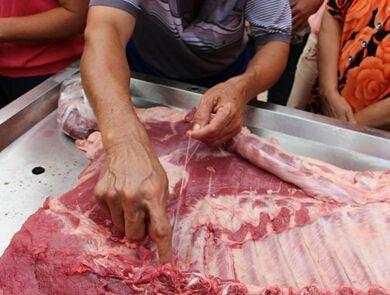猪肉里的“白线”是什么?到底能不能放心吃，营养师说出了真相