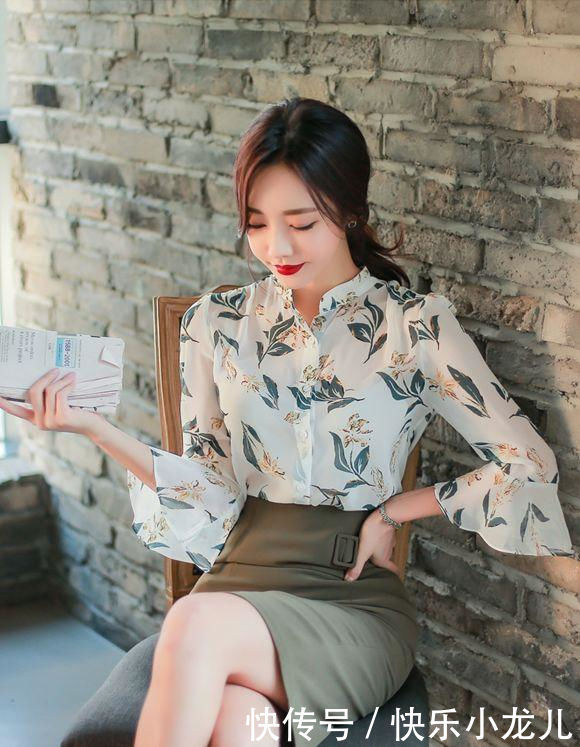 「美女」街拍:独特魅力的紧身裙美女,让气质满满呈现